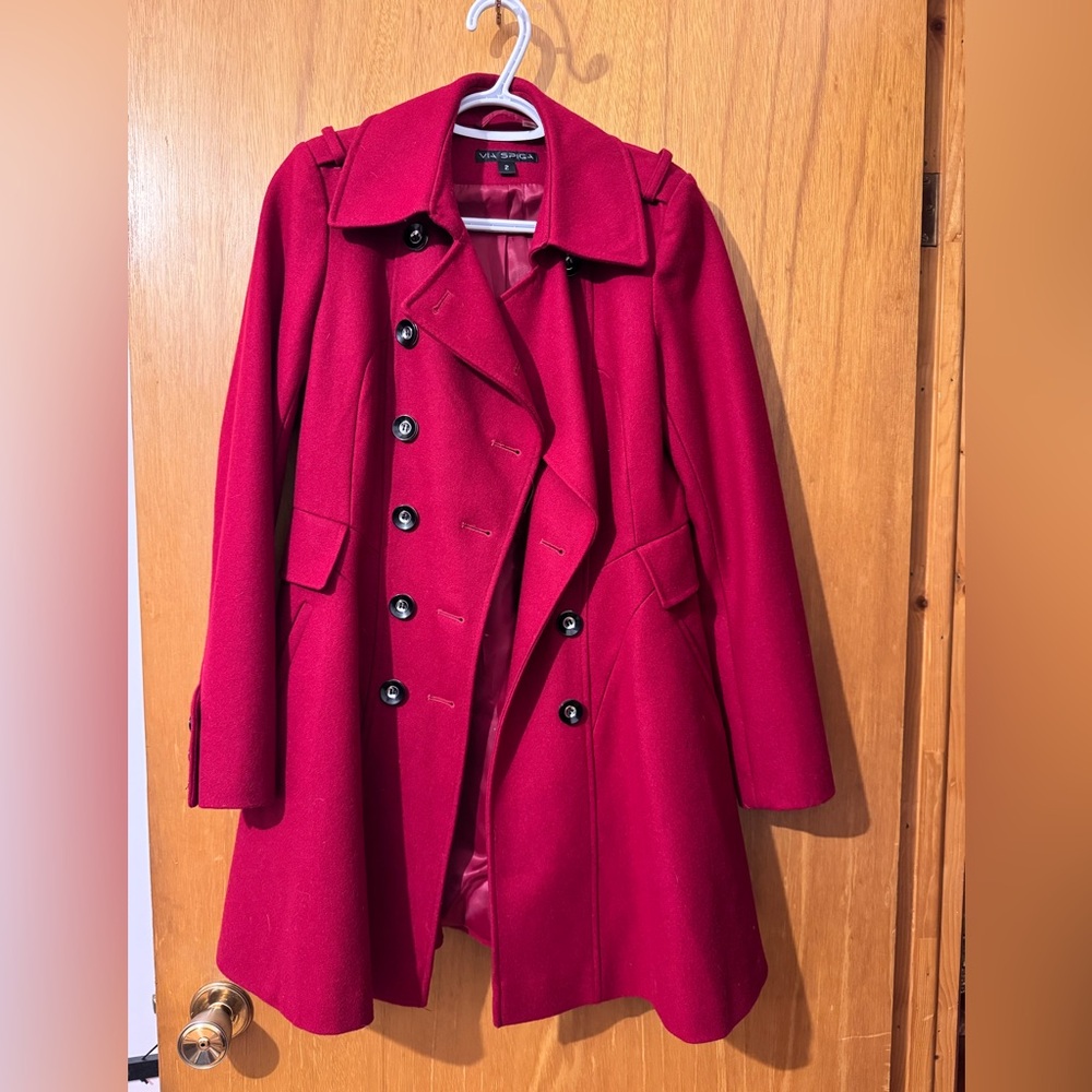 VIA SPIGA Elegant Red Coat with Black Buttons